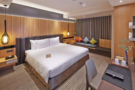 double deluxe room meaning|deluxe room description.